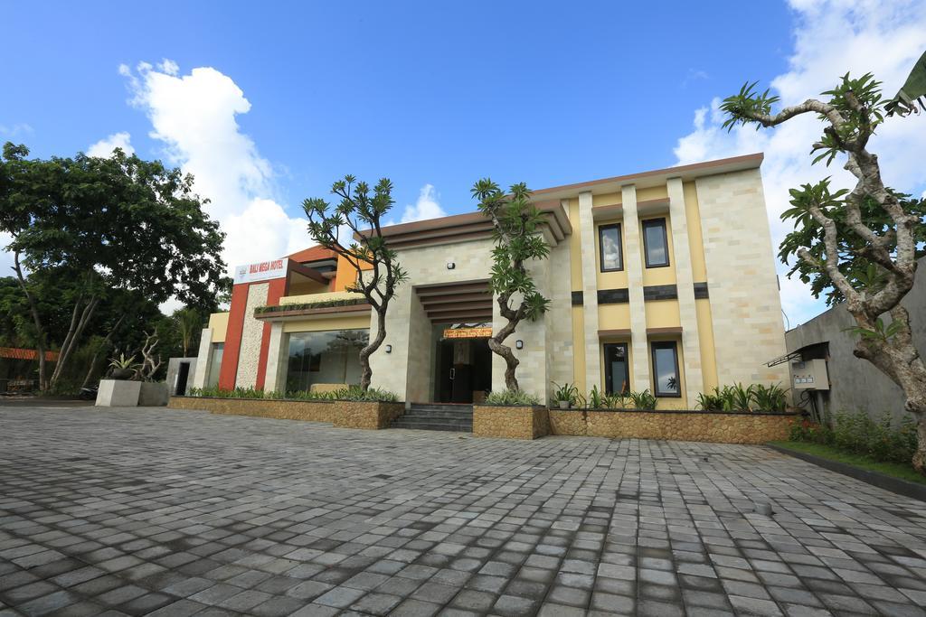 Bali Mega Hotel Джимбаран Экстерьер фото