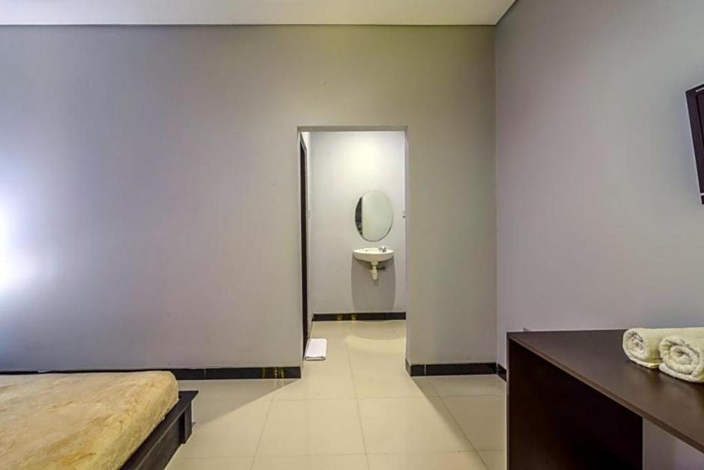 Bali Mega Hotel Джимбаран Экстерьер фото