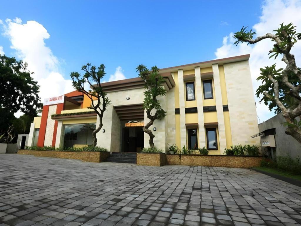 Bali Mega Hotel Джимбаран Экстерьер фото